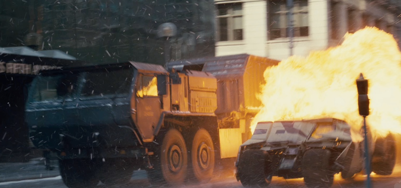 Illustration for article titled We break down the new Dark Knight Rises trailer, screencap by screencap
